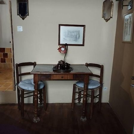 A L'Etape Des Randonneurs (Adults Only) Bed and Breakfast Saignon Eksteriør billede